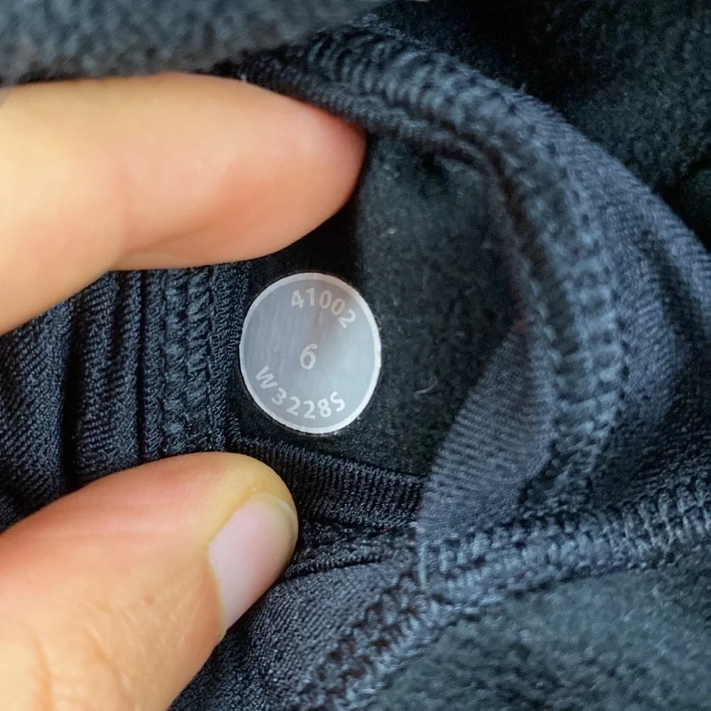 Lululemon Don't Hurry Be Happy Pullover Black - Picture 4 of 8